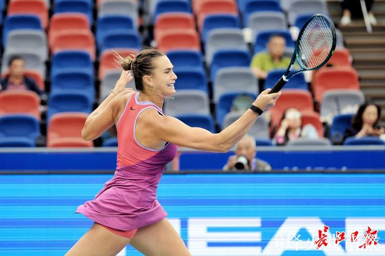 武网第5日萨巴伦卡取15连胜 高芙携9连胜晋级4强 武网第5日萨巴伦卡取15连胜 高芙携9连胜晋级4强